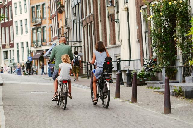 Велопрогулка по Амстердаму с детьми