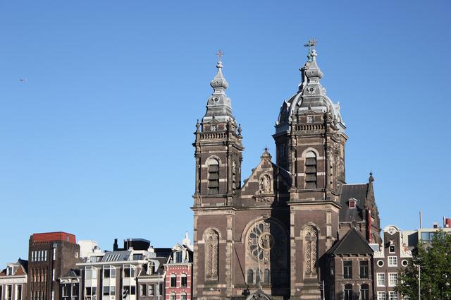 Посетить церкви Амстердама
