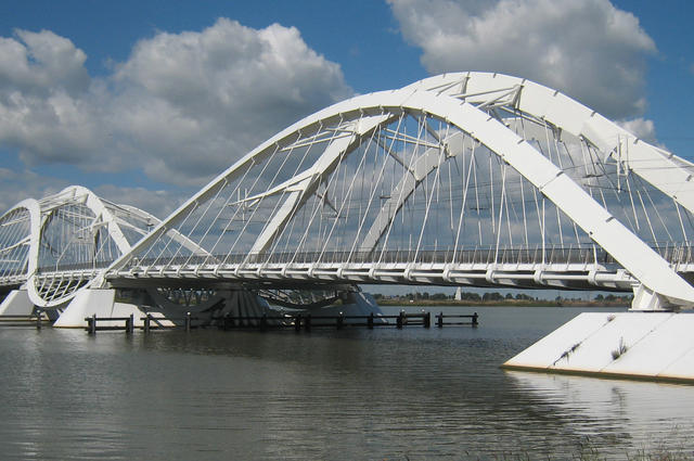 Мост Enneus Heermabrug