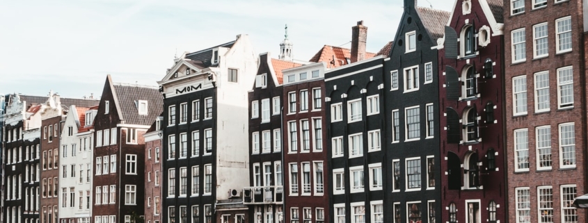 Дома в старом городе Амстердама
