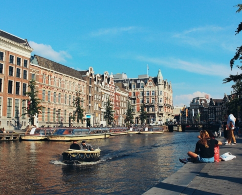Набережная Амстела в Амстердаме