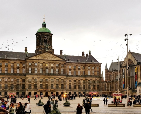 Площадь Дам и Королевский дворец в Амстердаме