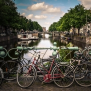 Парковка велосипедов в Амстердаме